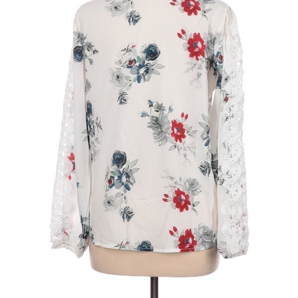 Floral blouse - Picture 2 of 3